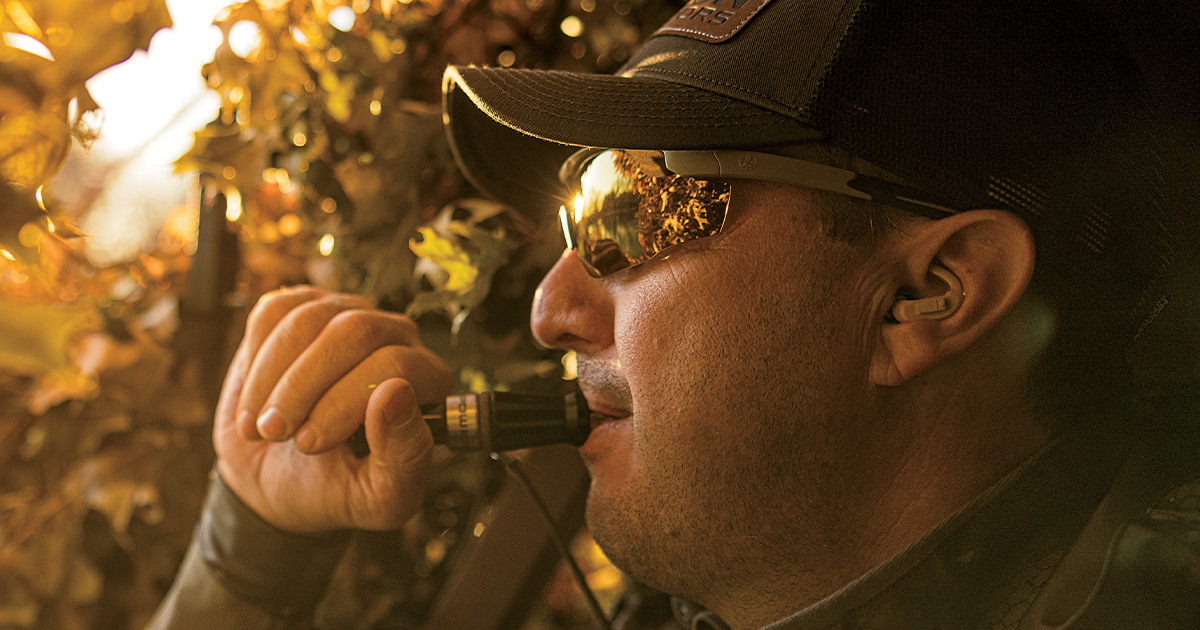 Calling during a duck hunt. Photo by HigdonOutdoors.com.jpg